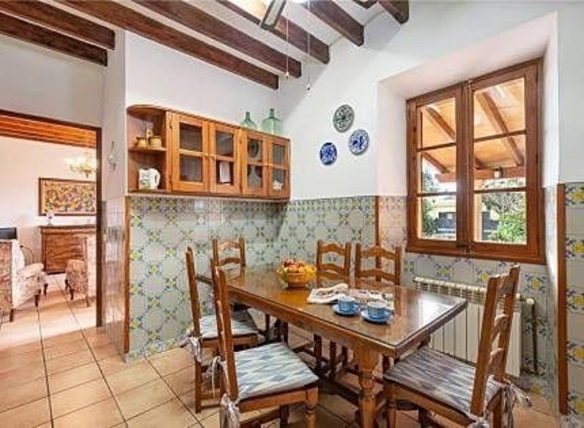 Liebevoll Eingerichtetes Ueber Zwei Etagen Mit Einem Gemuetlichen Garten Mit Veranda Und Aussenkueche Holiday home *