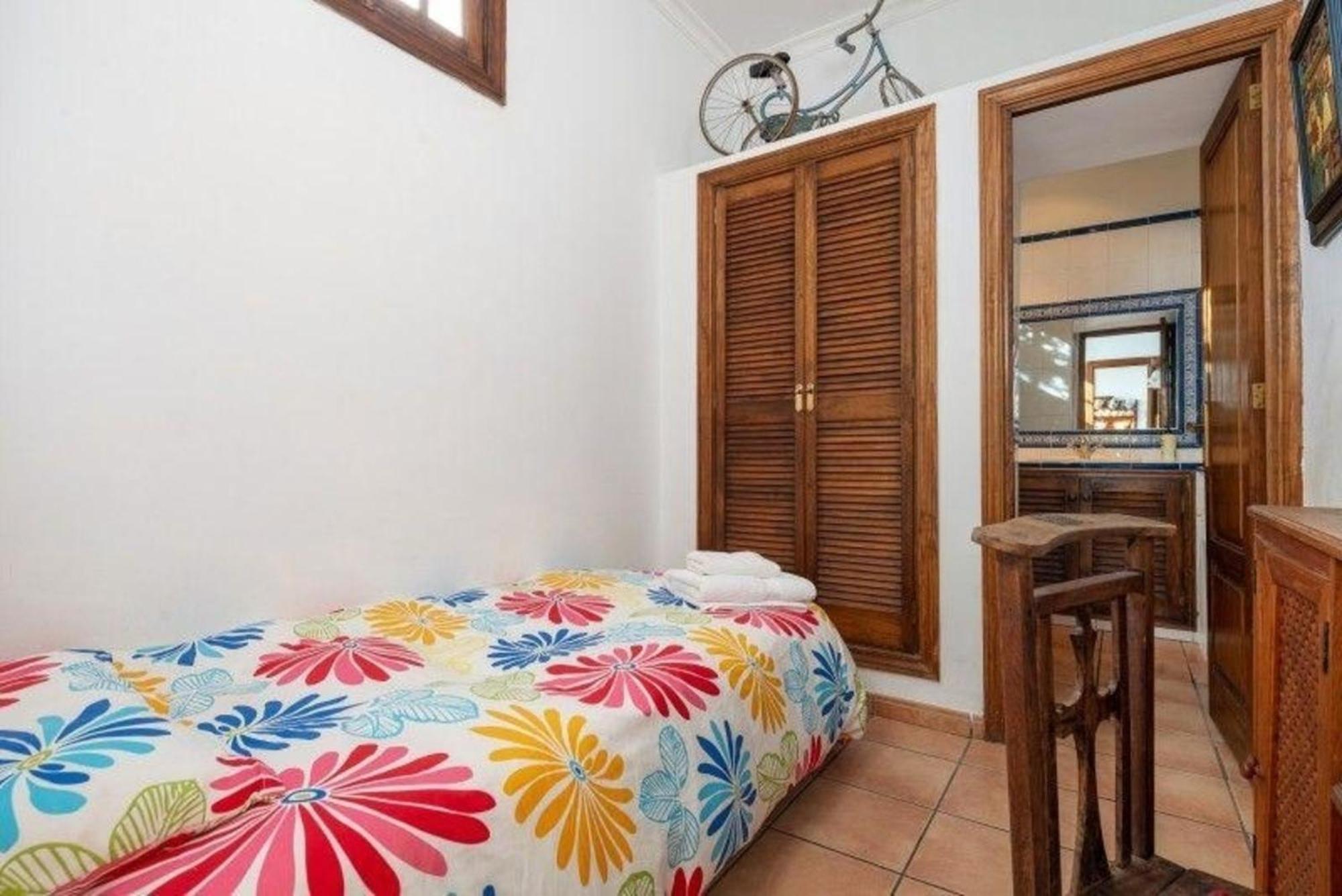 Liebevoll Eingerichtetes Ueber Zwei Etagen Mit Einem Gemuetlichen Garten Mit Veranda Und Aussenkueche Hébergement de vacances Palma